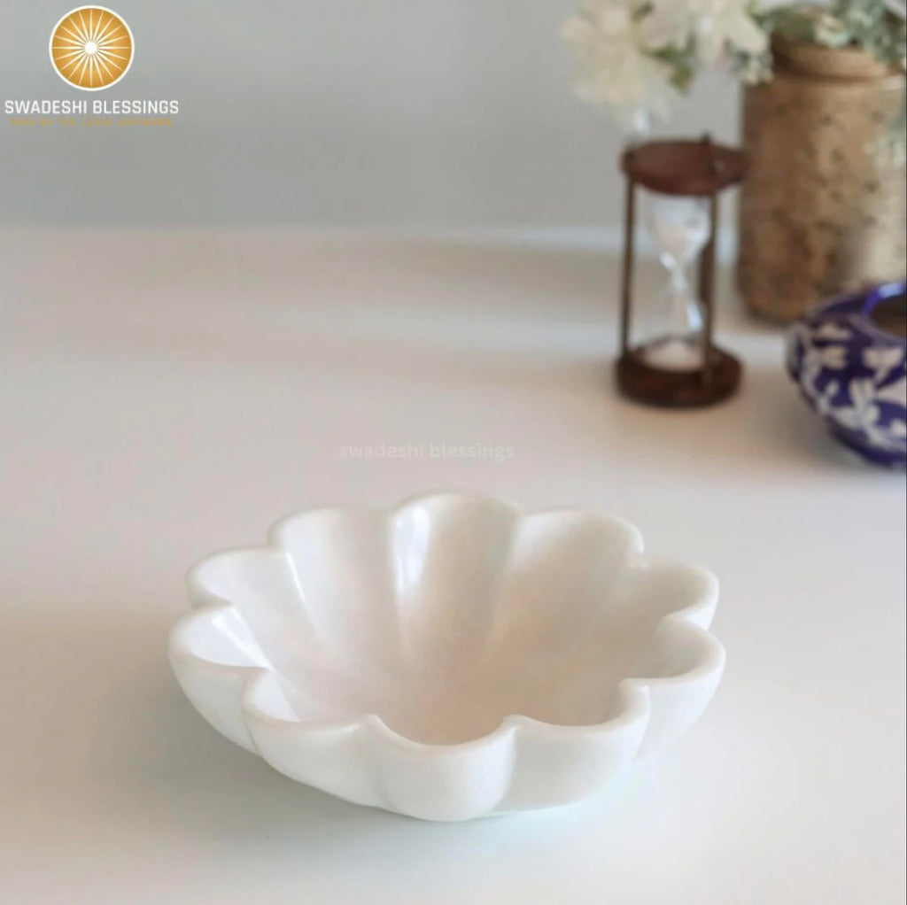 SWADESHI BLESSINGS HandCrafted Marble Decorative Bowl | White Ruffle Scalloped Fluted Key/Fruit Ring Dish | Organic Modern Home Decor (6 Inches)