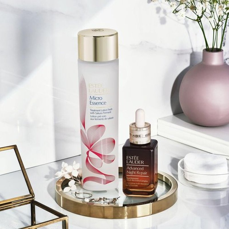 Estée Lauder Micro Essence Treatment Lotion Toner Fresh with Sakura Ferment | Hydrating & Soothing + Skin Barrier Repair, 3.4 Fl Oz