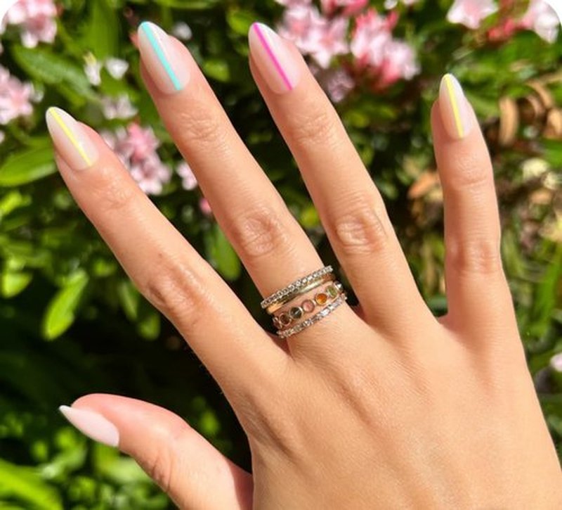 Olive & June Instant Mani Press On Nails (Glue) | Medium | Almond 42 Fake Nails, 21 Sizes Non-Toxic, Long-Lasting Recycled Materials Realistic Look | Neon Lines