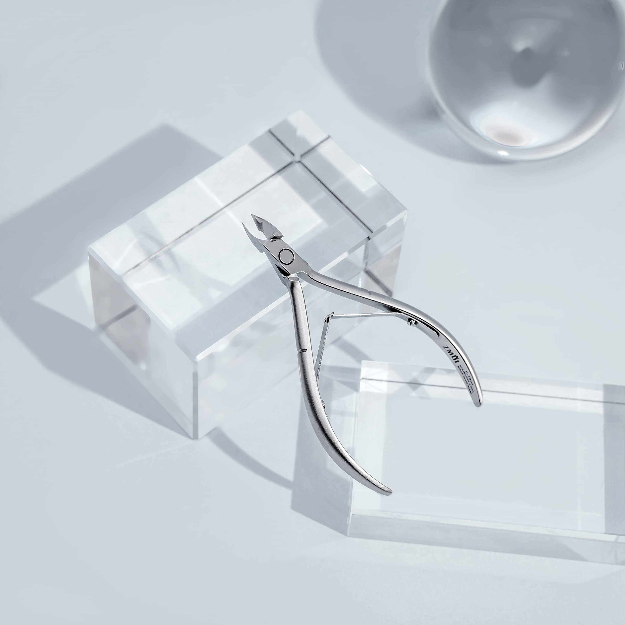 ZMOI Cuticle Nippers – Professional Cuticle trimmer – Premium Stainless Steel Cuticle Remover Tool – Cuticle Cutter for Cuticle Trimming and Hangnails (Double Spring - Haft Jaw 5mm)
