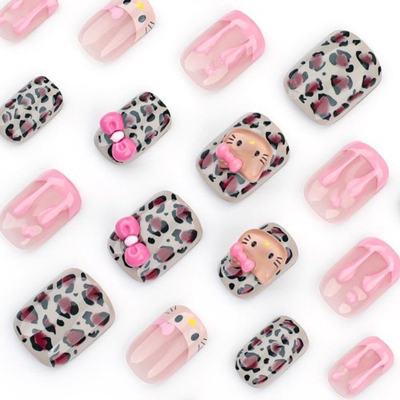 24Pcs Cute Cat Nail Charms Press on Nails Short Square Nails Pink French Tip Fake Nails with Glue Full Cover Reusable Acrylic Nails Supply Cartoon False Nails Stick on Nails for Women Girls