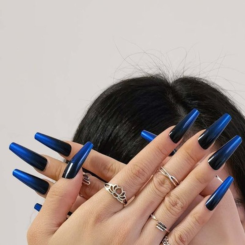 Outyua Ombre Extra Long Press on Nails Coffin Fake Nails Ballerina False nails Acrylic Halloween Christmas Nails for Women and Girls 24Pcs (Black and Blue)