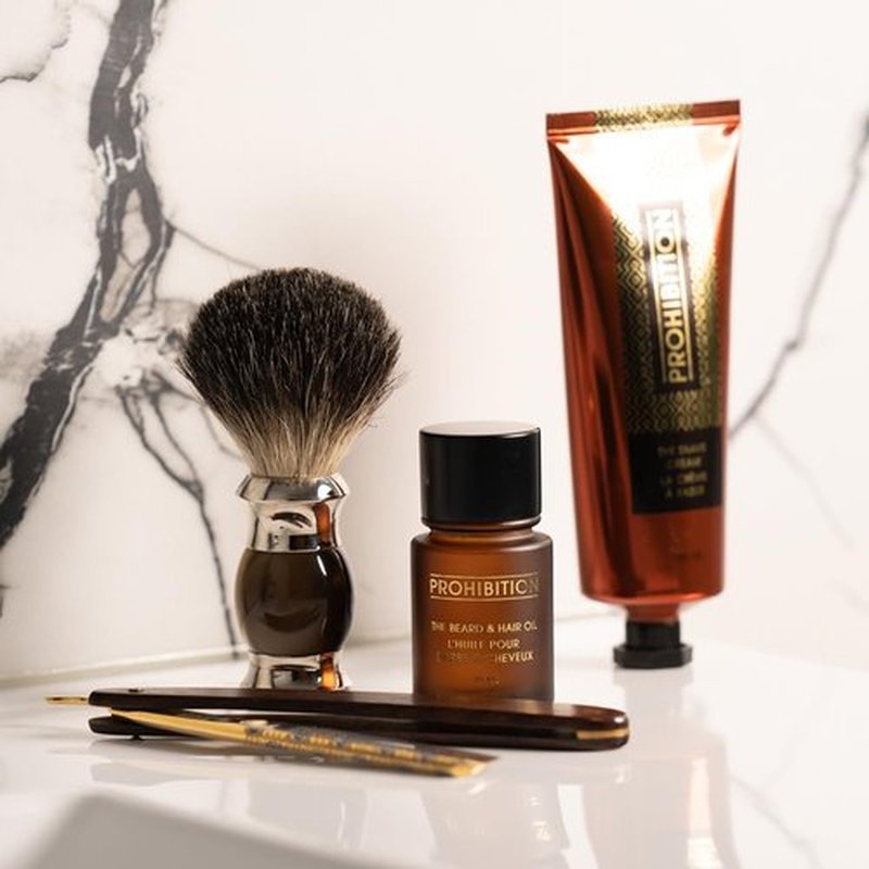 Skiennix Shaving Cream - Paraben-Free Formula with Macadamia Nut Oil & Oat Milk | 250 ml for Sensitive Skin