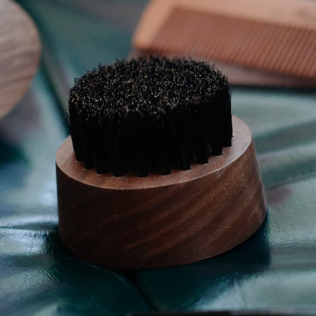 Menesia Small Round Beard Brush, Walnut Boar Bristle Brush for Travel
