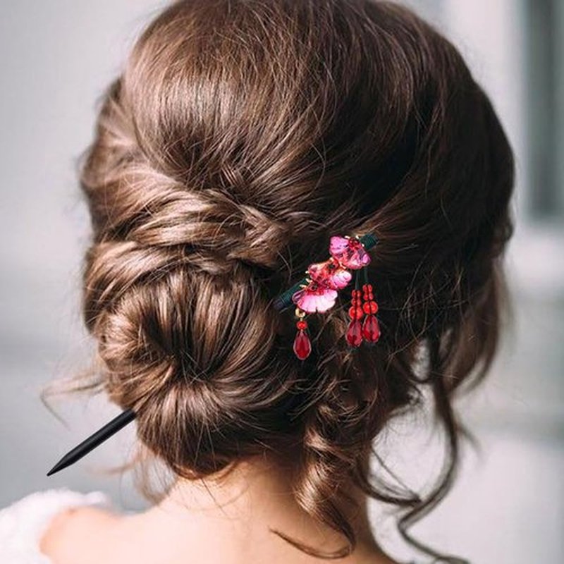 4 PACK Chinese Hair Chopsticks for Women, Wooden Hair Accessories, Japanese Hair Stick, Retro Tassel Retro Handmade Hairpins Flower Tassel Hair Chopsticks for Long Hair