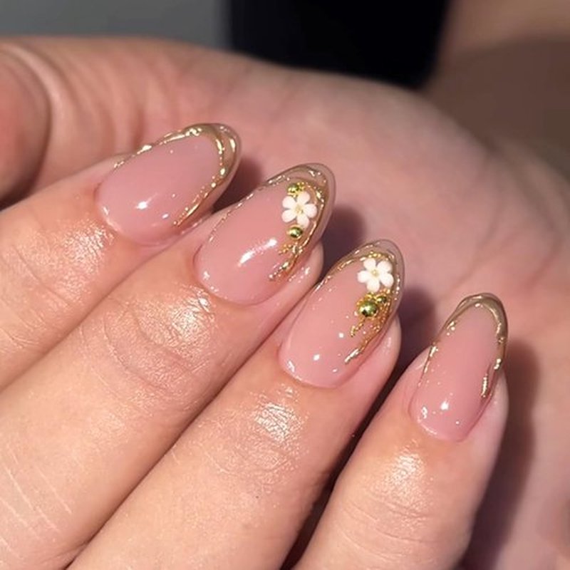 Nude Pink Flower Press On Nails 24PCS – Almond Soft Gel Fake Nails with Gold French Tips, Glossy Reusable False Nails, Elegant Floral Stick On Nails for Women, Salon-Quality Manicure at Home
