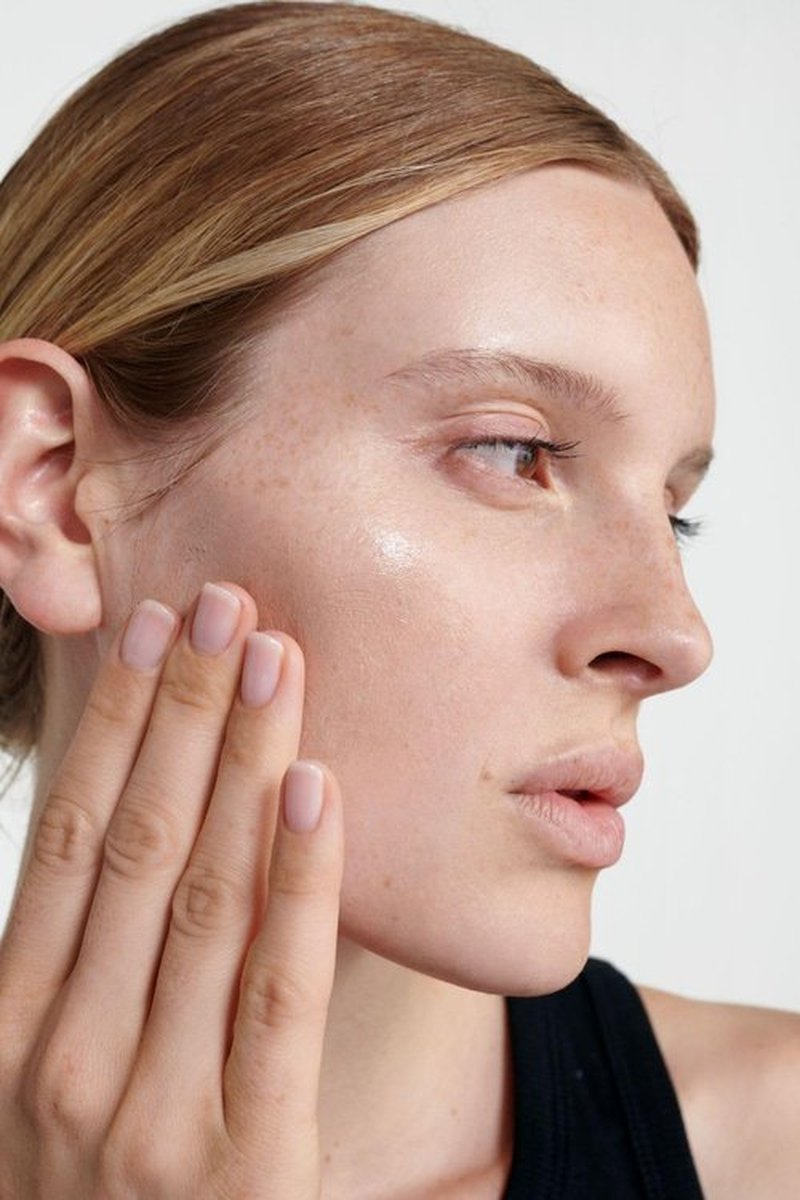 Dr. Hauschka Tinted Day Cream - Hydrating Formula for Radiant Skin | 1 Fl Oz