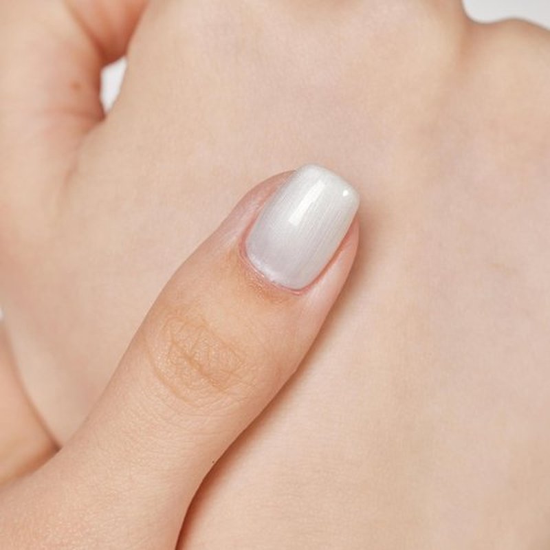 MEMEDA Pearl White Glitter Gel Polish - 8ML Shimmer Mermaid Soak Off UV Gel for Salon & DIY Manicure