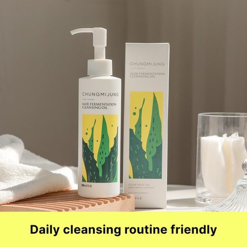 ChungMiJung Aloe Fermentation Cleansing Oil, Hydrating and Gentle Cleanser, Makeup Blackhead Remover, Olea Europaea (Olive) Fruit Oil, All Skin Types, Korean Skin Care 6.7 fl.oz. / 200ml