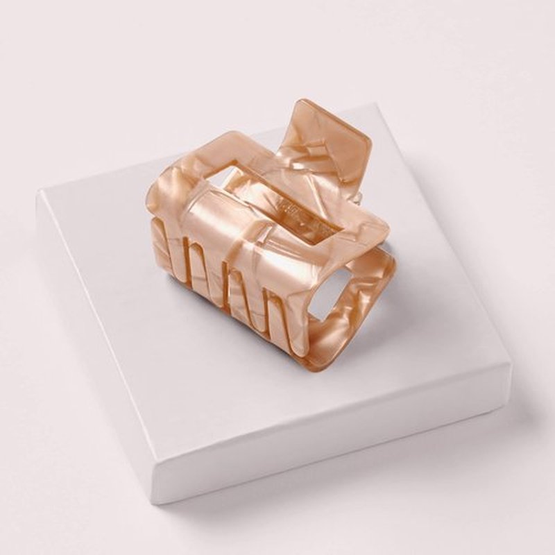 The Hair Edit Midcentury Marble Claw Clip