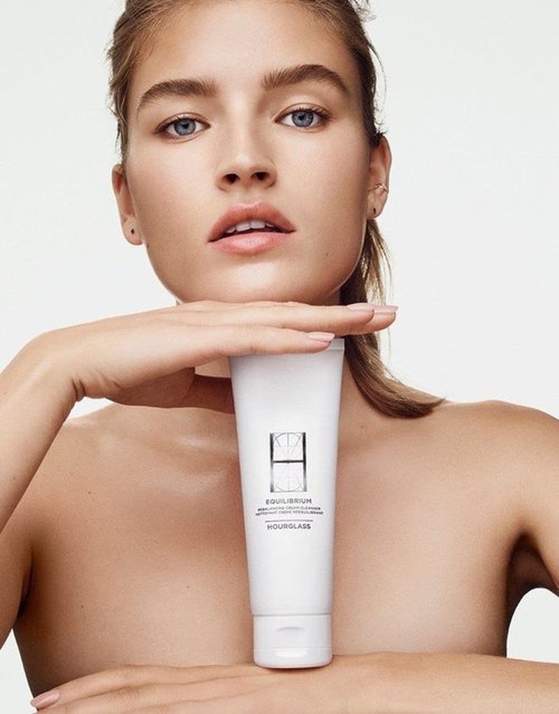 HOURGLASS Equilibrium Rebalancing Cream Cleanser - Gentle Hydration for All Skin Types