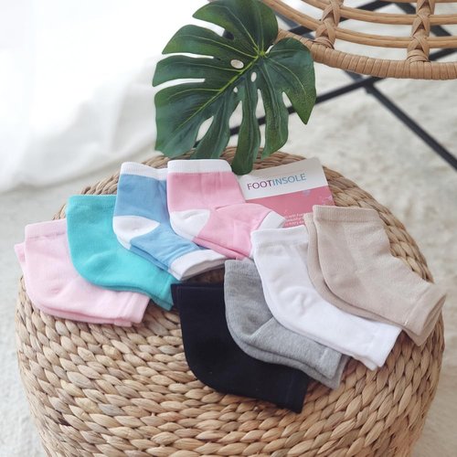Moisturizing Gel Heel Socks to Repair Dry Cracked Heel - Soften, Soothe, and Revitalize Your Feet, for Men and Women (Gray, 1 Pair)