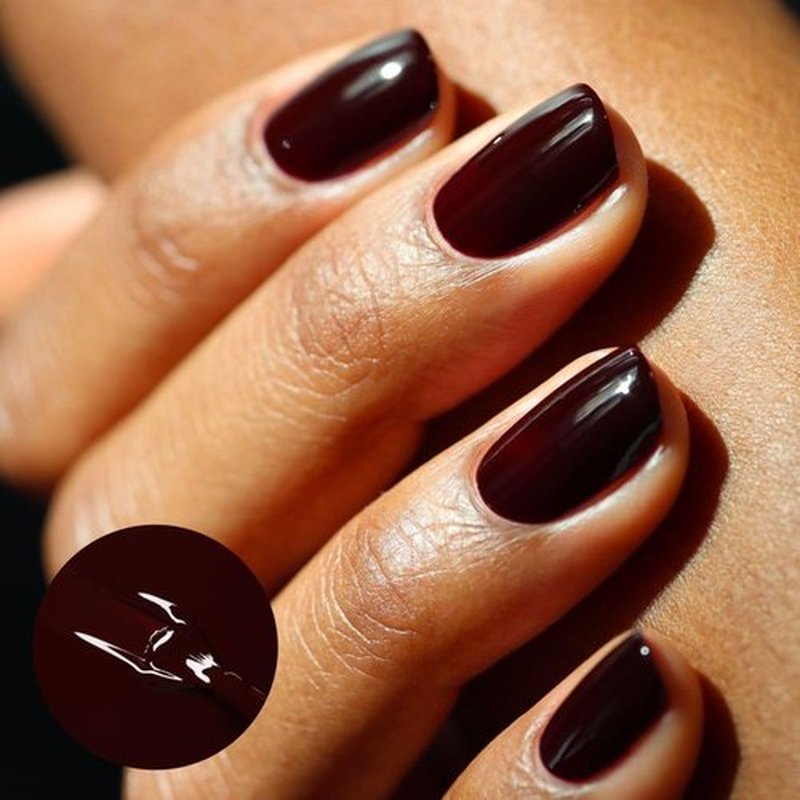 Manucurist Green Flash LED Hollyhock - Black Cherry Red Gel Nail Polish - Blackish Red Gel Polish - Vegan, 12-Free, Plant-Based - Strengthens and Protects the Nail - Made in France - 0.5 fl oz