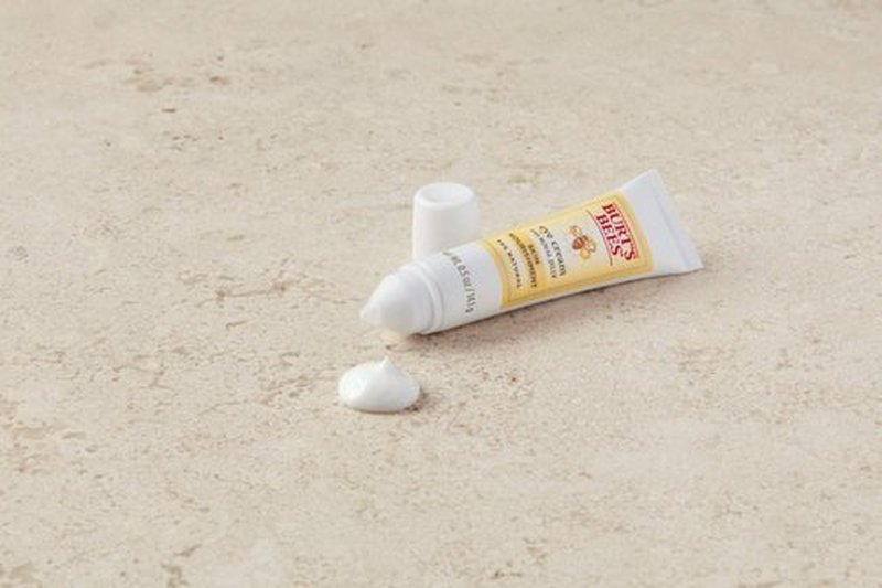 Burt's Bees Eye Cream - Nourishing Formula for Normal to Combination Skin - Fragrance-Free, 0.5 Oz