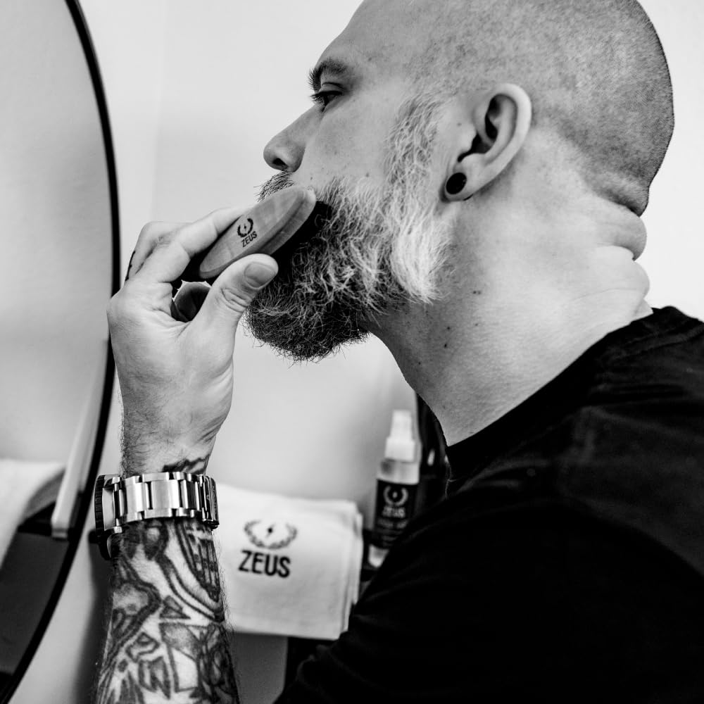 ZEUS 100% Boar Bristle Pocket Beard Brush for Men, Travel Beard Hair Brush - Made in Germany