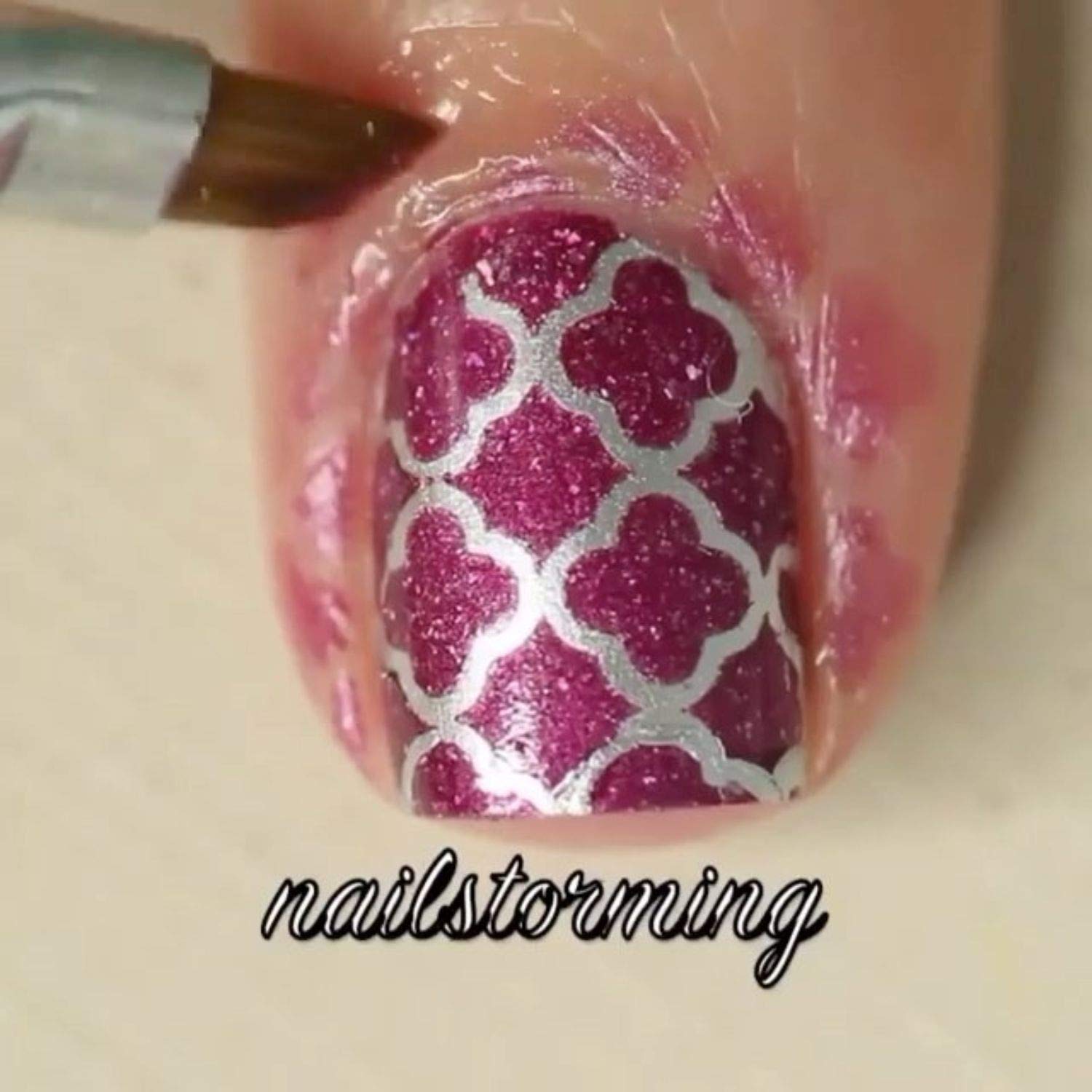 Whats Up Nails - Pure Color #4 Angular Brush for Clean Up Cuticles Skin Around Nail