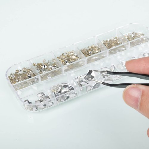 MAEXUS Nail Art Rhinestones, Nail Gems Flat Back with Tweezers and Drill Pen for Nail Art Craft, Face Make-up, Home DIY and Professional Use (580 Pcs, White)