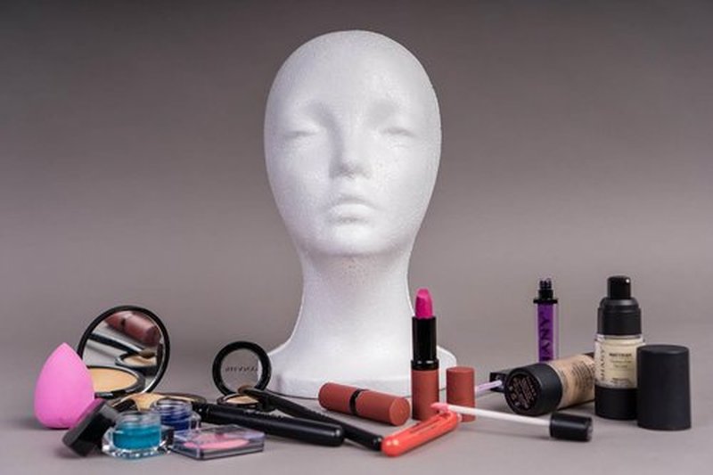 SHANY Styrofoam Model Heads ,Hat Wig Foam Mannequin Female Wig Head Stand ,Mannequin Head for wigs , Wig Holder - Round Base , 10.5 Tall with 20 1/2 Inches Circumference Female Mannequin Head -1 Piece