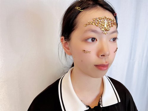 face jewels for makeup Festival Wedding Face Gems Temporary Tattoos mermaid halloween Bindi Fusion Headpiece Body Jewellery bindi face jewel(Topaz gold/SR16)