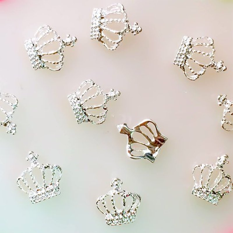SILPECWEE 100pcs Crown Nail Charms 3D Crown Charms for Nails Silver Nail Jewels Nail Art Charms Metal Nail Studs Nail Decoration for Nail Art Craft DIY