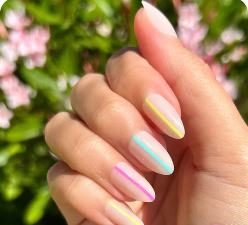 Olive & June Instant Mani Press On Nails (Glue) | Medium | Almond 42 Fake Nails, 21 Sizes Non-Toxic, Long-Lasting Recycled Materials Realistic Look | Neon Lines