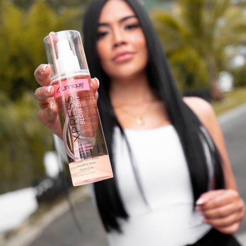 UNNIQUE Xpress Blow Dry Spray - The 40% Faster Blow-Dry Heat Protectant & Styling Primer to Achieve a Salon-Quality, Damage-Free Style and Shorten Your Morning Routine