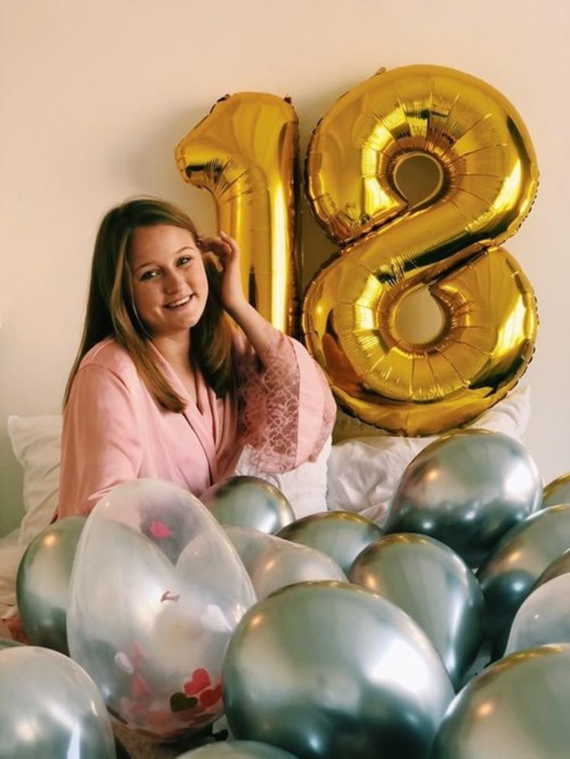 Skiennix 40-Inch Gold Number Balloon - 18th Birthday Party Decoration for Men & Women
