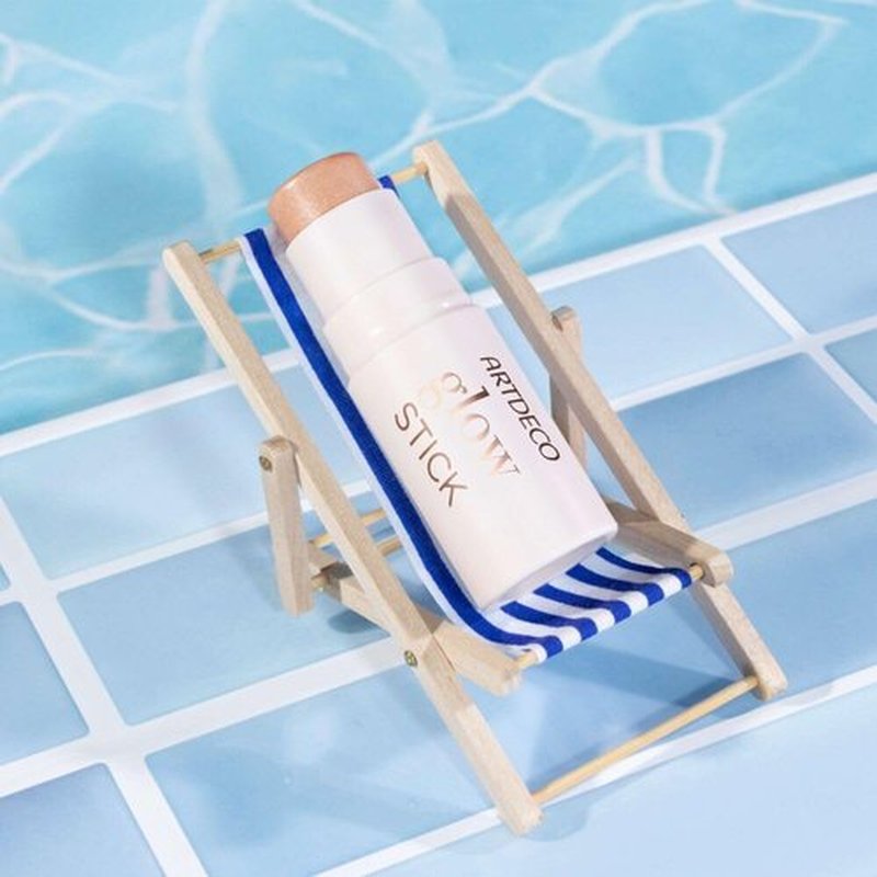 ARTDECO Glow Stick – Cream Highlighter for Natural Radiance – Easy to Apply Makeup Stick for Instant Glow & Fresh Look – Vegan & Cruelty Free – 0.17 oz