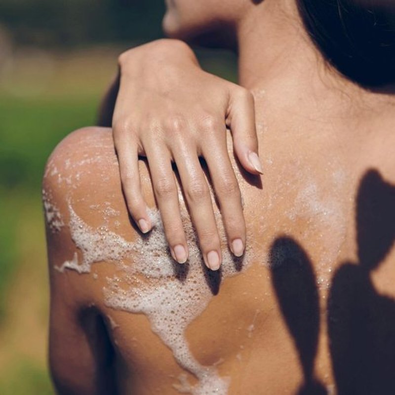 L'OCCITANE Daily Foaming Body Wash - Gently Cleanses & Moisturizes All Skin Types | Eco-Friendly, Vegan