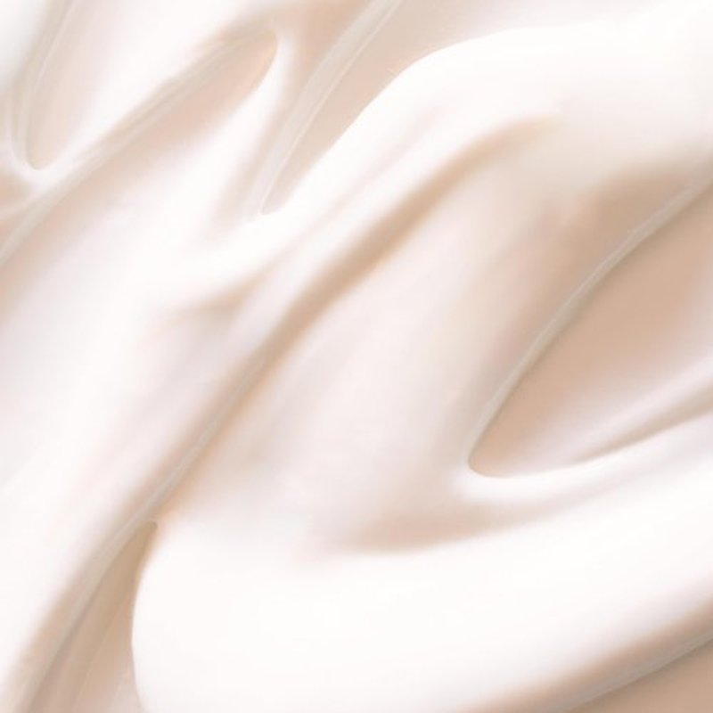 Lumene Nordic-C [Valo] Glow Renew Night Cream - Revitalizing Facial Moisturizer with Arctic Cloudberry, Hyaluronic Acid and Vitamin C - Radiance-Boosting Vegan Skin Care (1.7 oz)