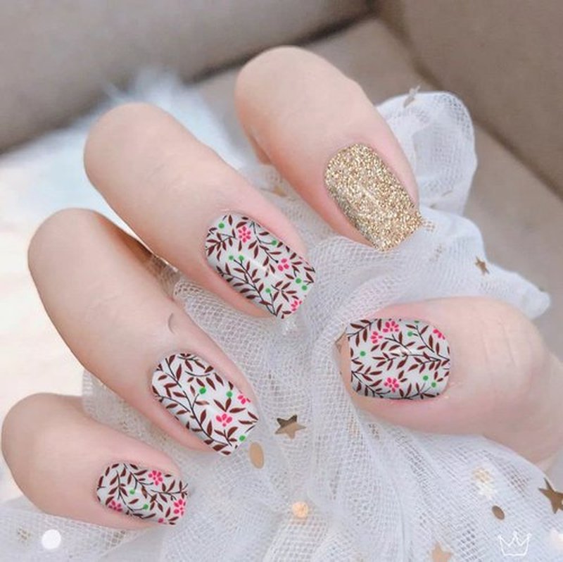 Nail Polish Strips Glitter Flower, DANNEASY 5 Sheets Wide Nail Wraps for Women Adhesive Nail Polish Stickers Nail Strips Real Nail Polish with Nail File, Cuticle Stick