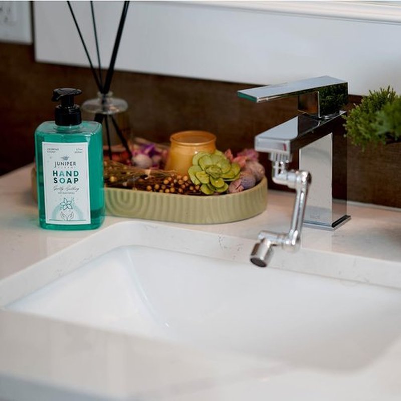 Juniper CLEAN, Antibacterial Hand Soap with Pump, Jasmine Scent, Liquid Hand Soap 17 Fl Oz (Pack of 1)
