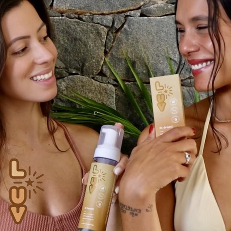 L-UV lit foam! Light sun kissed tan. Transparent and no color transfer foam with Vitamin C and E. Perfect for a natural and flawless looking tan.