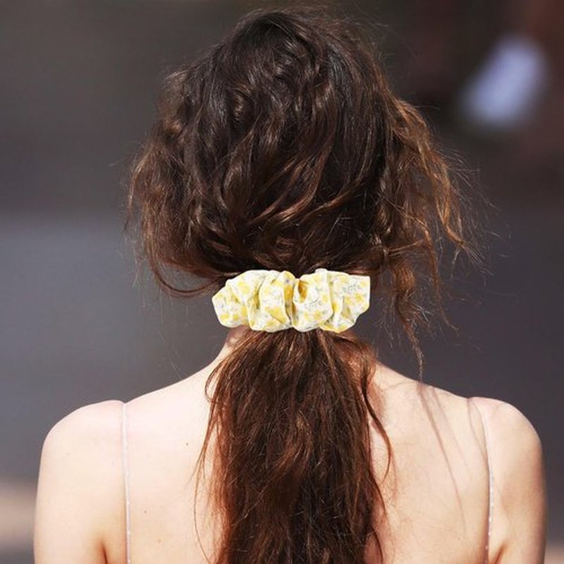 Jewemia Scrunchies for Women Floral Scrunchies Elastic Bracelet Ponytail Holders Hair Accessories for Women and Girls 6pcs (Flower-2)