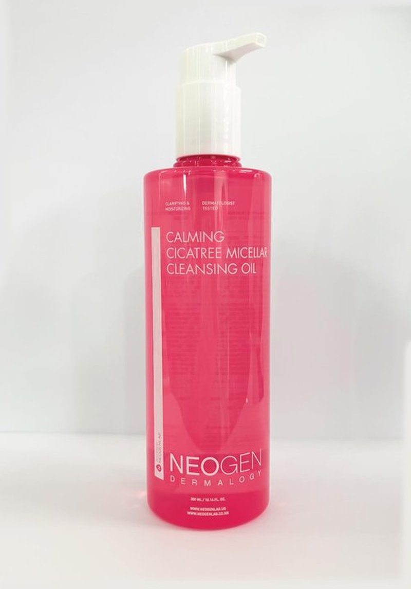 DERMALOGY by NEOGENLAB Calming Cleansing Oil, Cica Tree Micellar Formula for Sensitive Skin, Deep Makeup & Sunscreen Remover, Korean Skincare, K-Beauty, 10.14 fl oz (300 ml)