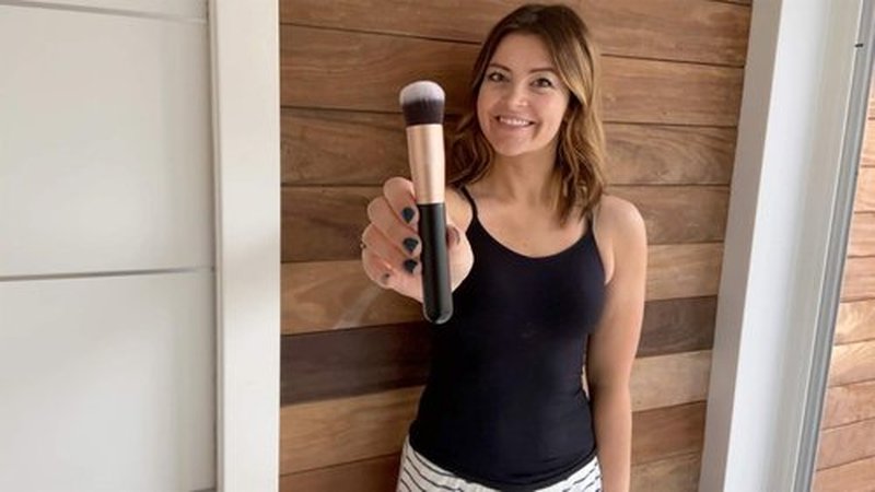 Skiennix Self Tanning Brush - Kabuki Applicator for Flawless Sunless Tan | Perfect for Face Use