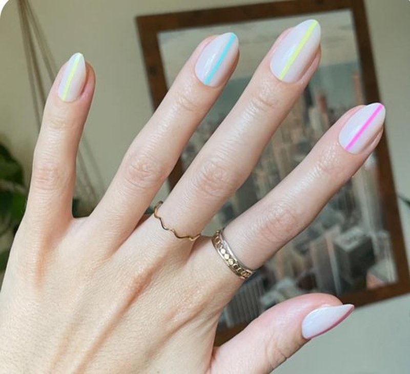 Olive & June Instant Mani Press On Nails (Glue) | Medium | Almond 42 Fake Nails, 21 Sizes Non-Toxic, Long-Lasting Recycled Materials Realistic Look | Neon Lines