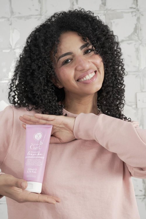 Kozma Curl Nourishing Leave-In Conditioner 200 ml | Lightweight Leave-In for Curly & Wavy Hair | Detangling Moisture Care with Biomimetic Ceramide & Botanical Oils | No Hold
