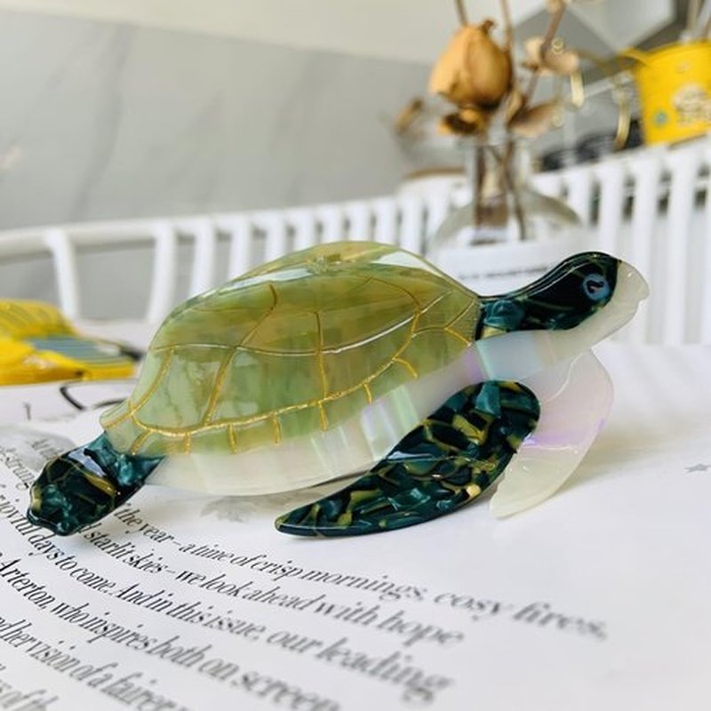 Fashion Sea Turtle Hair Clip,Acetate Hair Claw,Small Hair Clips for Women,Green