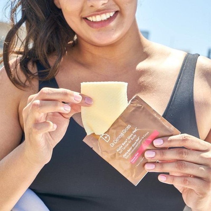 Dr. Dennis Gross Alpha Beta Glow Pad Self Tanner - Intense Radiance for Dull Skin | 20 Towelettes