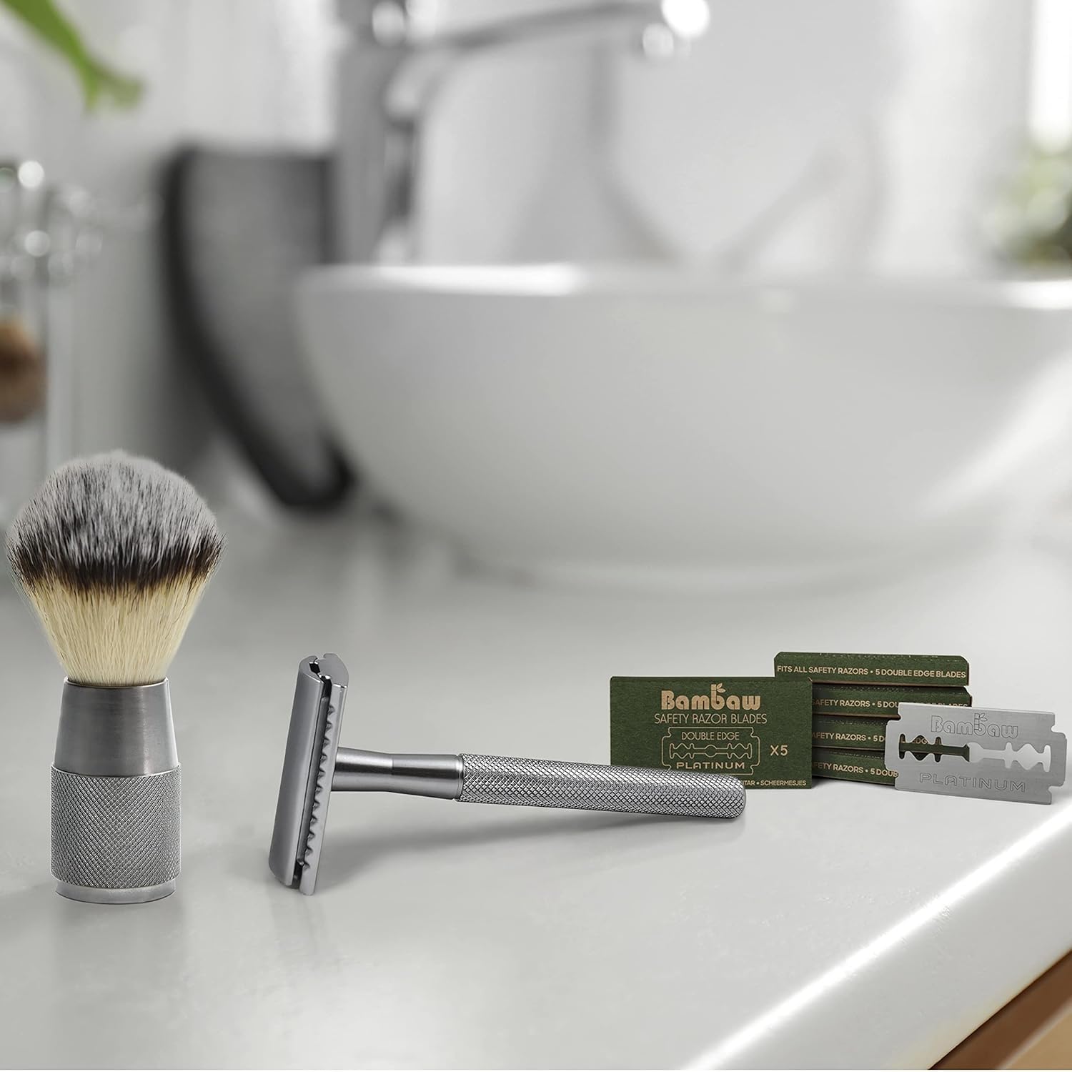 Bambaw Double Edge Safety Razor Blades, 100 Pack, Platinum Swedish Stainless Steel Replacement Razor Blades, Long-Lasting Performance, Smooth & Precise Shave, Up to 2 Years Supply