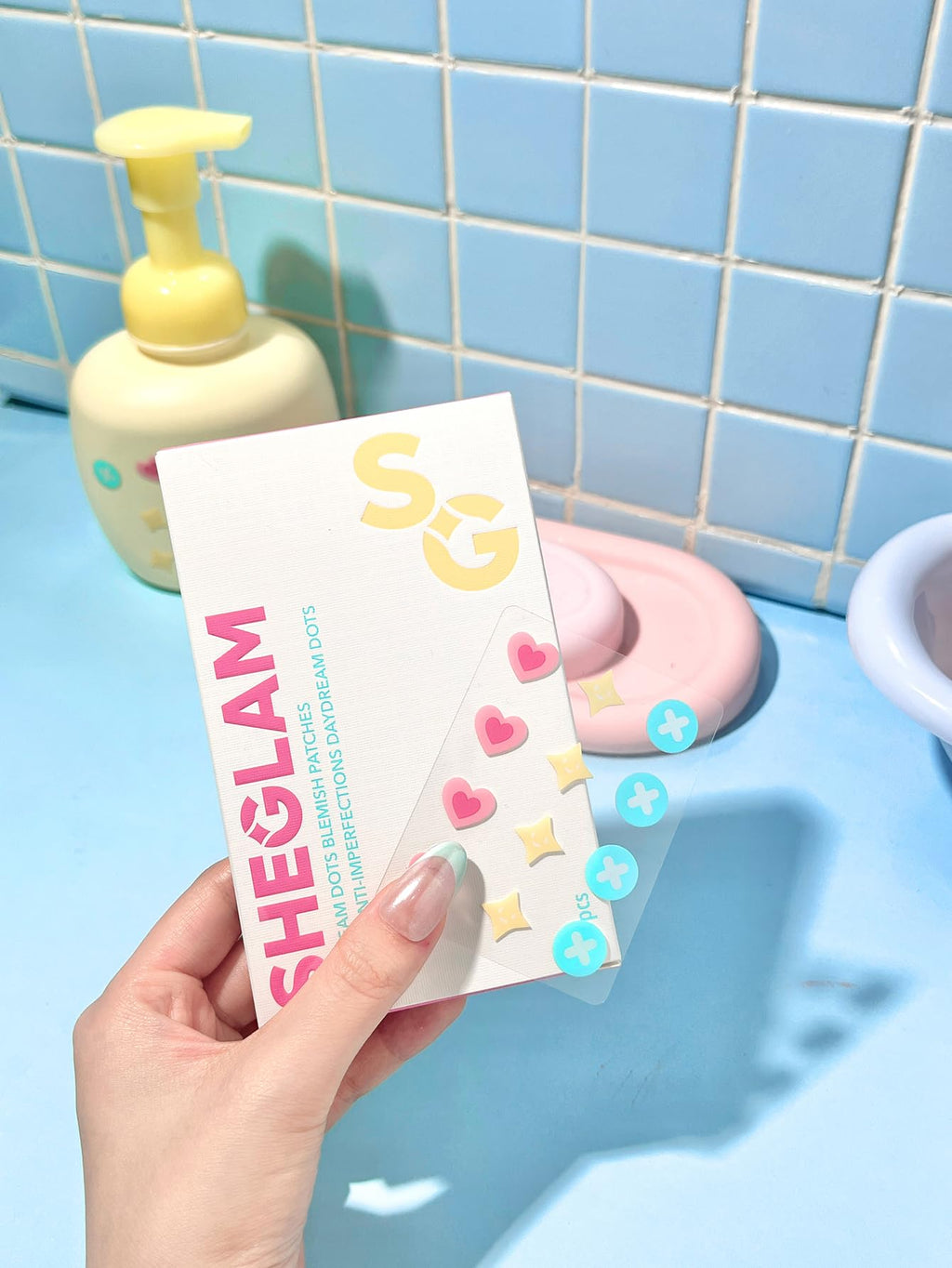 SHEGLAM Daydream Dots Blemish Patches Acne Patch Invisible Pimple Patches for Face 2 Sizes (24 Count)