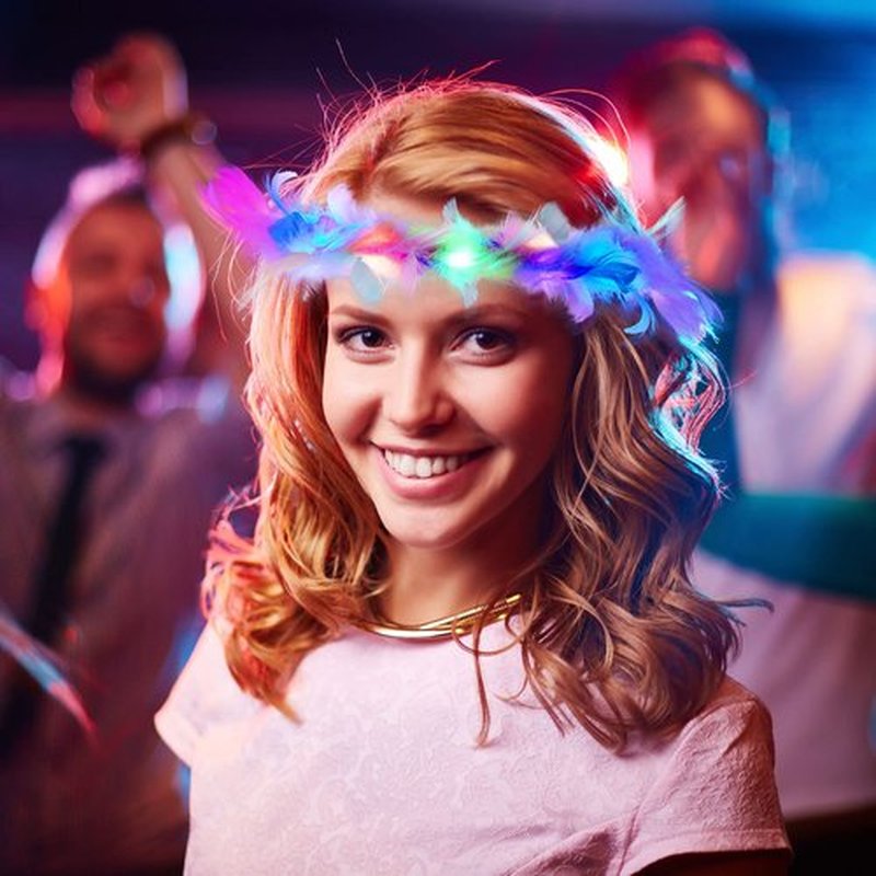 Taiyin 100 Pieces LED Feather Crown Headbands Light up Wreath Headband Flower Crowns for Women Glow in The Dark Headband for Wedding Reception Mardi Gras Cosplay Party Favors (Macaron Color)