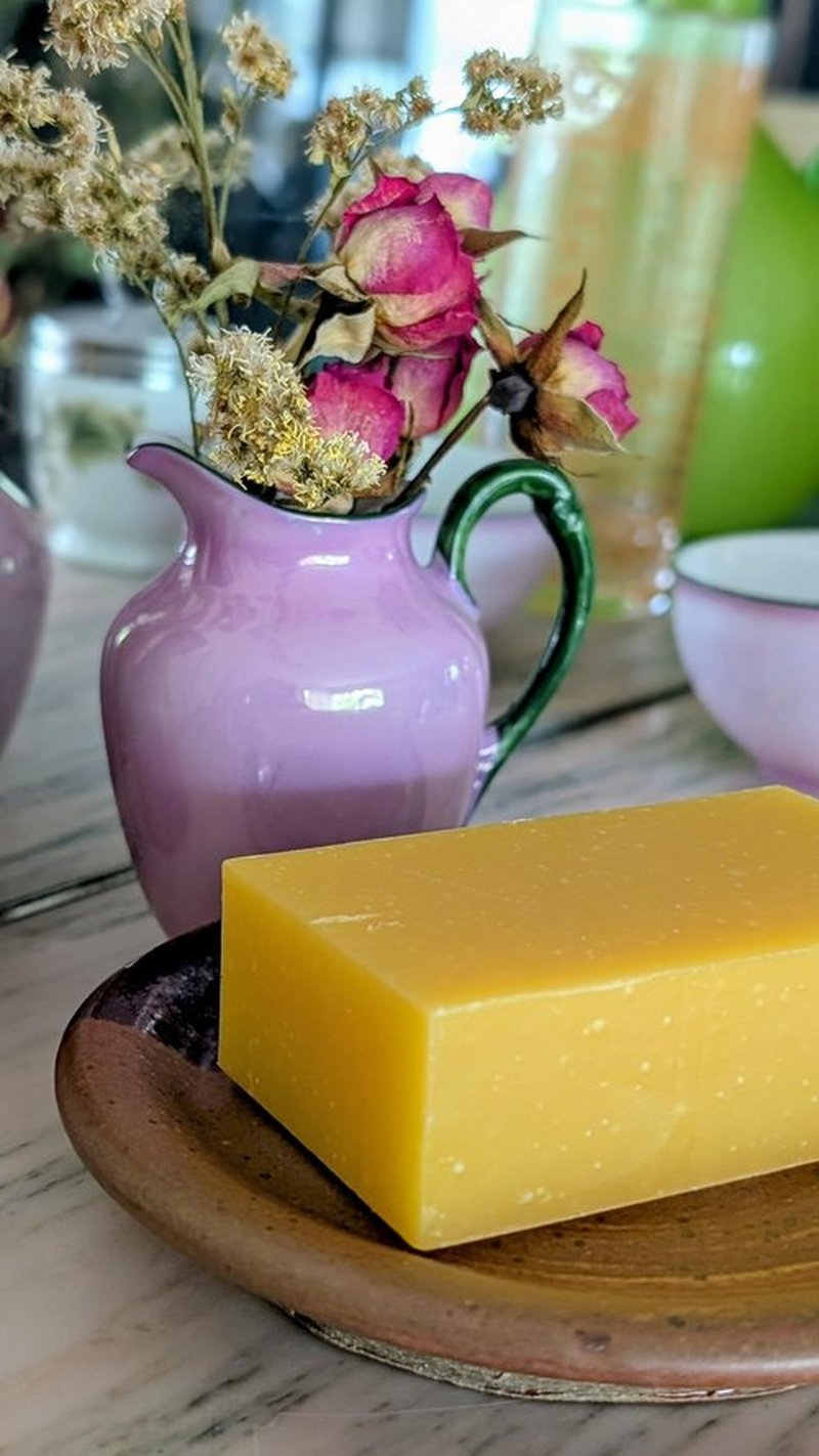 Portland Bee Co. All Natural Beeswax and Super Bloom Honey Bar Soap - Lavender