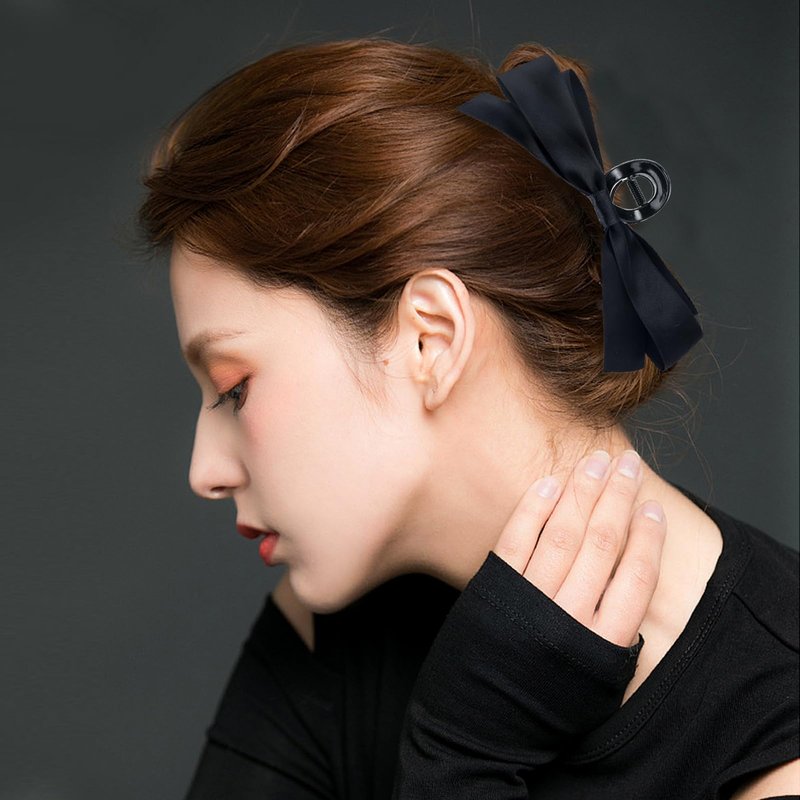 Zkptops 4Pcs Hair Claw Clips Bow Claw Clip for Women Girls Satin Claw Clamps Cute Large Bowknot Nonslip Jaw Barrettes with Tassel Hair Bow Claw Clip Accessories for Thin Thick Curly Hair (Black White)