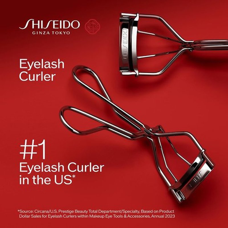 Shiseido Eyelash Curler - Gentle Crimping & Curling for Stunning Lashes - Includes Replacement Pad
