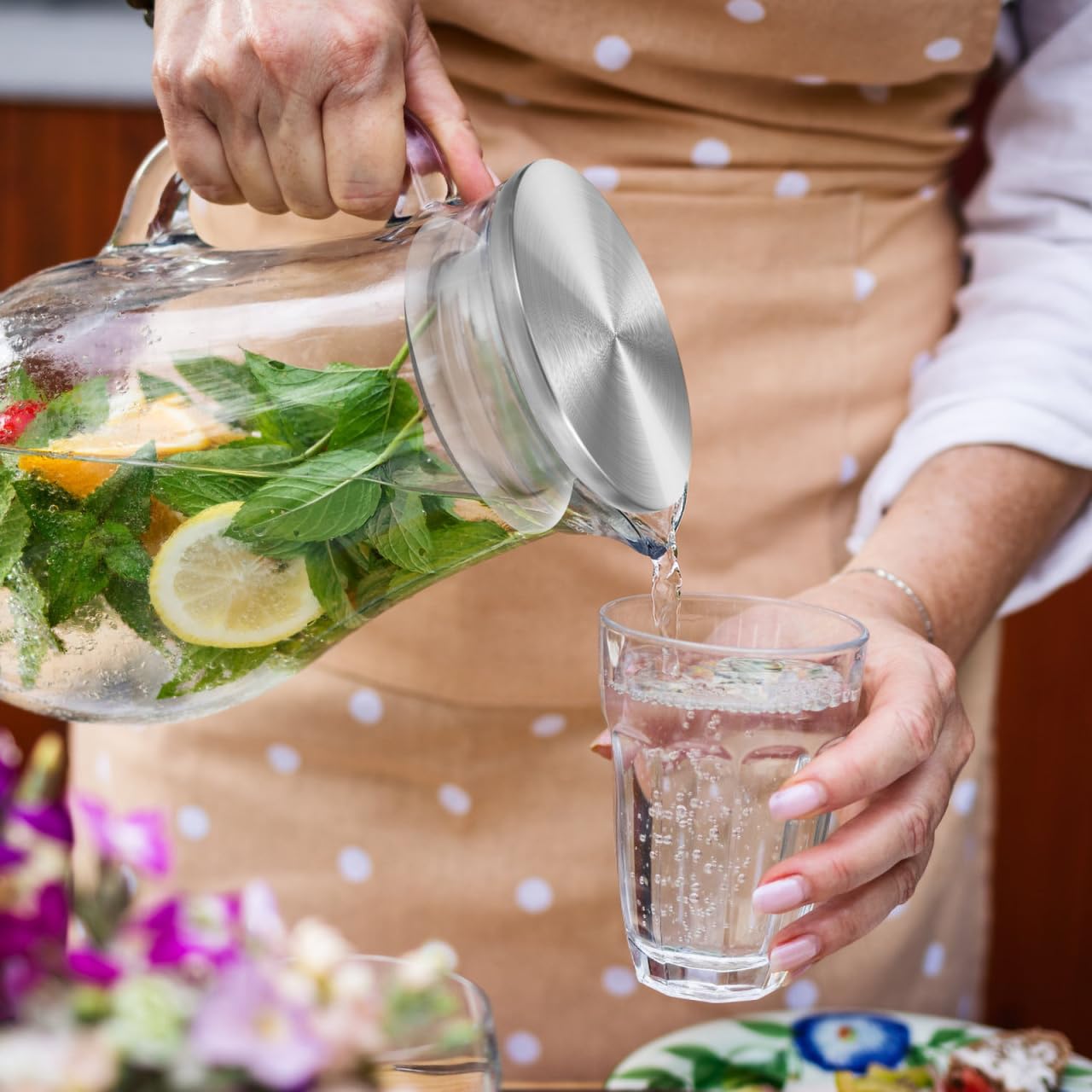 Housoutil Stainless Steel Carafe Lid Replacement for Glass Water Pitcher Leak-Resistant Cover with Dual Drain for Cold Beverage and Tea Pitchers