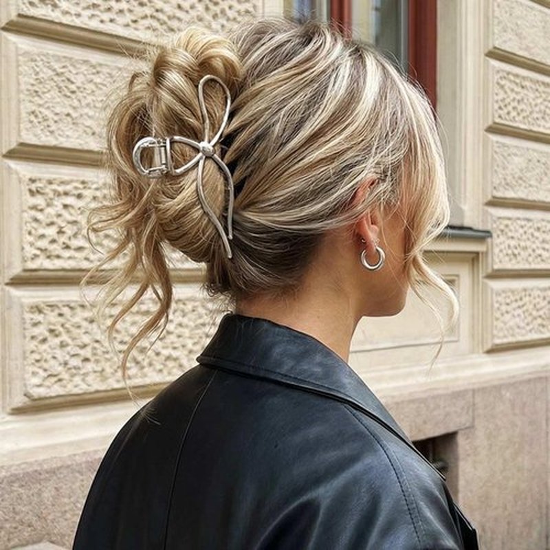 CAKURE Bow Claw Clip Gold Metal Hair Clips Medium Hair Jaw Clamps Stylish Hair Accessories for Women and Girls (Pack of 2)
