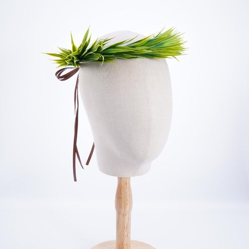 KorViSHOW Hawaiian Leaf Lei Crown Headband - Artificial Tropical Green Leaves Headpiece for Girls Women Hawaii Decor Beach Luau Party Costume Accessories