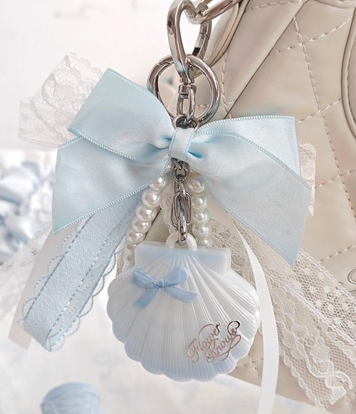 Flower Knows Shell's Jewel Highlighter Balm,Cute Bag Charm Keychain,Glitter Pearly Highlighter Makeup,Natural Glow Finish,Long Lasting Face Illuminator,Gift for Women,Girls,0.11 oz(Blue Tears)